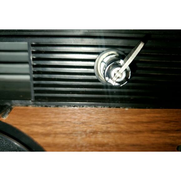 Vintage Keystone Dual K-560 Film Projector (Standard/Super 8) Powers Up. - Picture 6 of 10